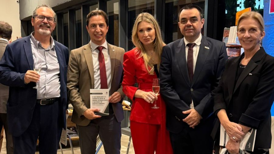 /arquivos/Lançamento de livro de Cristiano Vilhalba Flores é prestigiado pela AMP/RS /arquivos/Capa