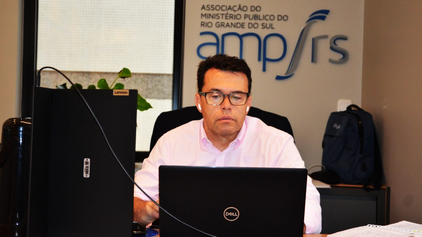 /arquivos/Vice-presidente da AMP/RS debate temas estratégicos do Ministério Público em reunião da CONAMP /arquivos/Capa_Conamp
